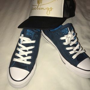 NWT Teal Converse!